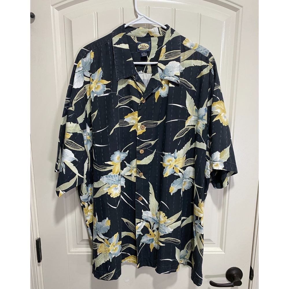 Tommy Bahama Hawaiian Camp Shirt Mens 2XL‎ XXL Tropical Flowers and Leaf Motifs